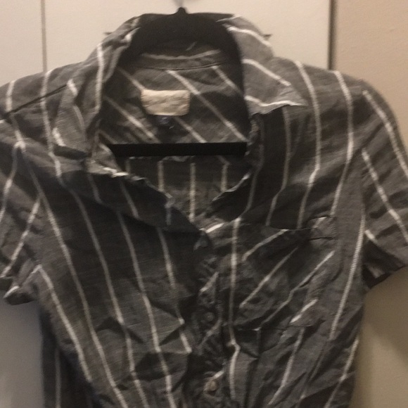 Universal Thread Shirt - Picture 3 of 3